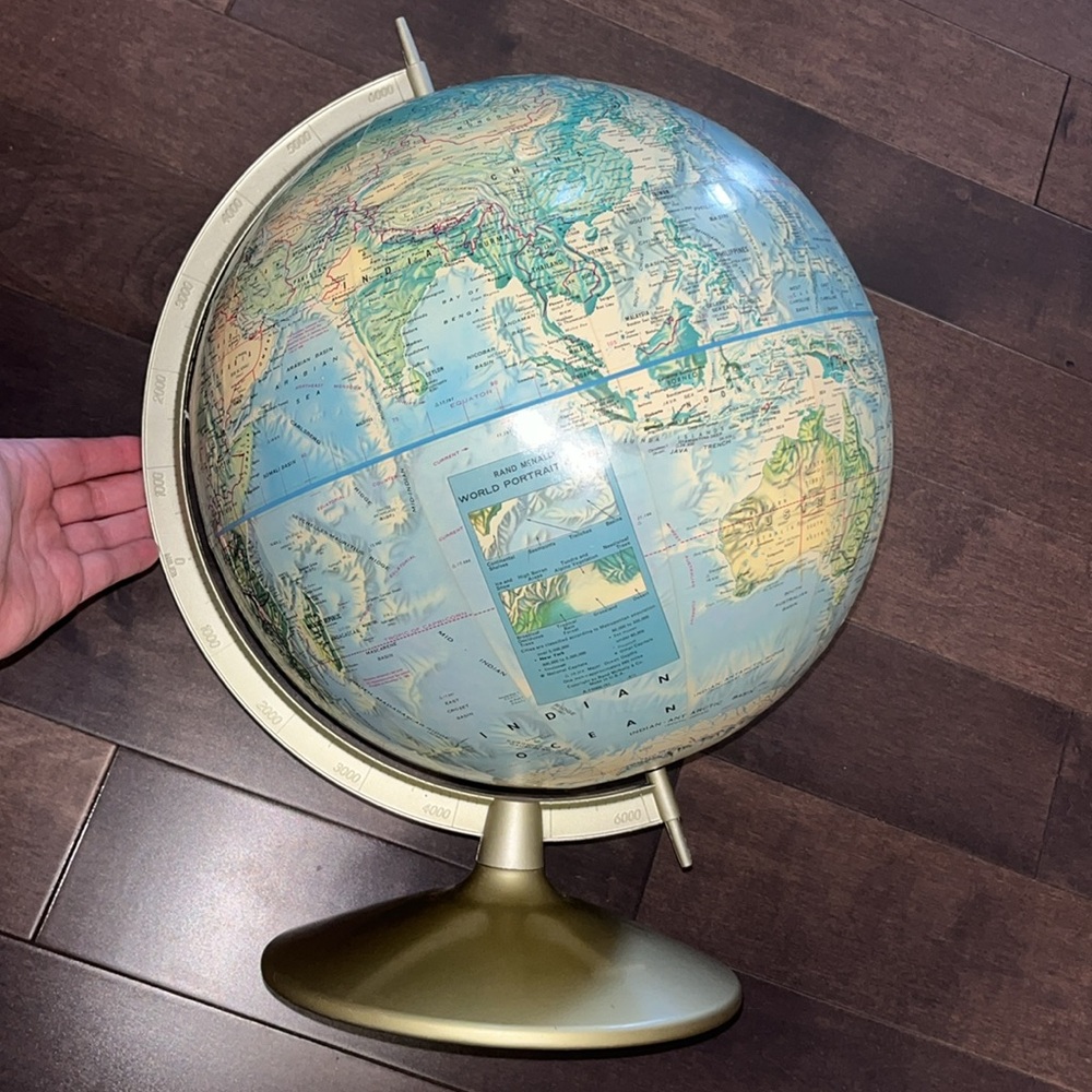 Rand McNally World Portrait Globe Vintage
